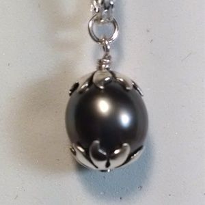 Hand Crafted Genuine Tahitian Pearl Silver Pendant